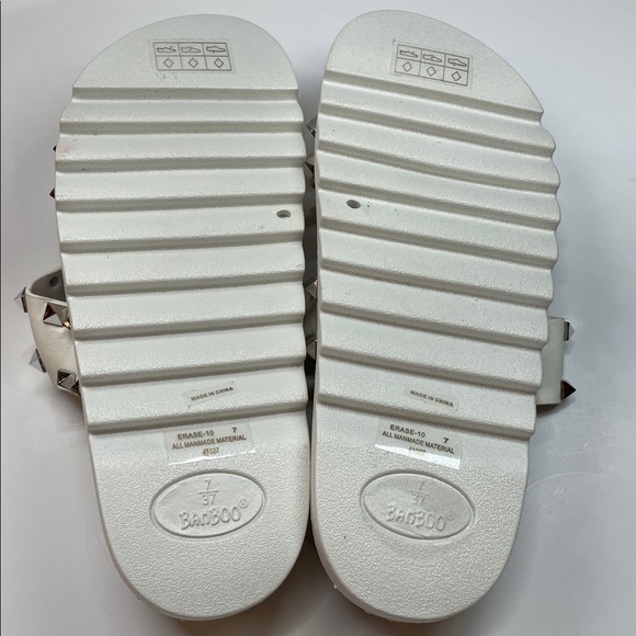 Bamboo White Studded Slide Sandals Platform Slip On Summer Shoes Womens Size 7 - Picture 7 of 8